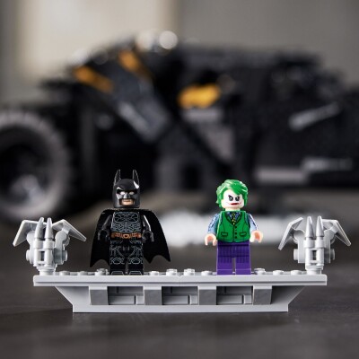 Конструктор Бэтмобиль &quot;Тумблер&quot; LEGO Super Heroes DС 76240 детальное изображение DC Lego