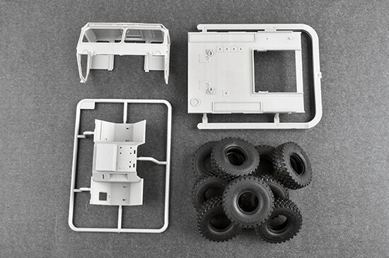 Scale model 1/35 Heavy Tactical Truck M984A2 HEMTT Trumpeter 01083 детальное изображение Автомобили 1/35 Автомобили