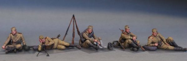 Радянські солдати на відпочинку детальное изображение Фигуры 1/35 Фигуры