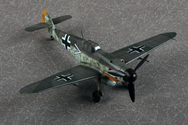 Buildable model of the German aircraft BF109 F4 детальное изображение Самолеты 1/48 Самолеты