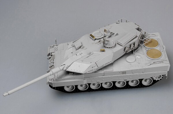 Збірна модель 1/35 Танк Leopard 2 A5/A6NL HobbyBoss 82423 детальное изображение Бронетехника 1/35 Бронетехника