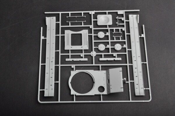 Сборная модель 1/35 Советский тяжелый танк КВ-1С Трумпетер 01566 детальное изображение Бронетехника 1/35 Бронетехника