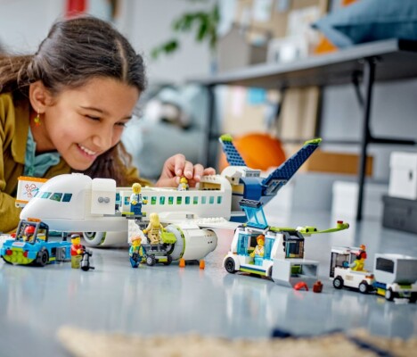 Конструктор LEGO City Пассажирский самолет 60367 детальное изображение City Lego