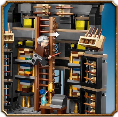 LEGO Harry Potter Ollivander and robes stores from Madame Malkin 76439 детальное изображение Harry Potter Lego