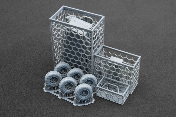 Збірна модель 1/35 Наземний дрон "Ratel H" (логістичний) ScaleX VG-35011 детальное изображение Наземные дроны Военная техника