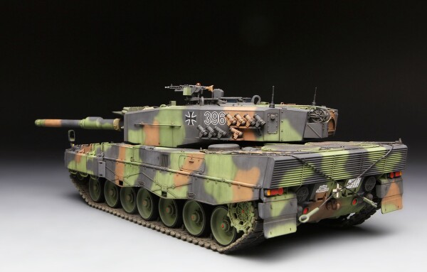 Збірна модель 1/35 Німецький танк Leopard 2 А4 Meng TS-016 детальное изображение Бронетехника 1/35 Бронетехника