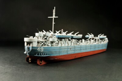 Scale model 1/350 US Navy LST-1 (Type 2) landing ship AFV Club SE73515 детальное изображение Флот 1/350 Флот