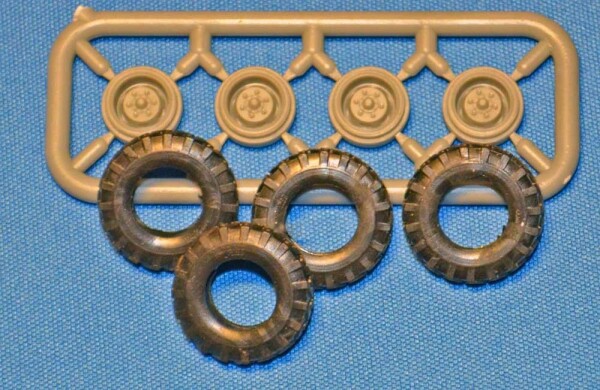 Збірна модель 1/72 Бронеавтомобіль V-100 з автоматичним гранатометом XM-174 ACE 72454 детальное изображение Бронетехника 1/72 Бронетехника