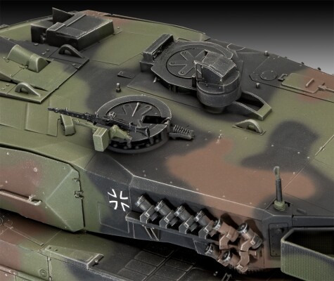 Scale model 1/35 tank Leopard 2A6/A6NL Revell 03281 детальное изображение Бронетехника 1/35 Бронетехника