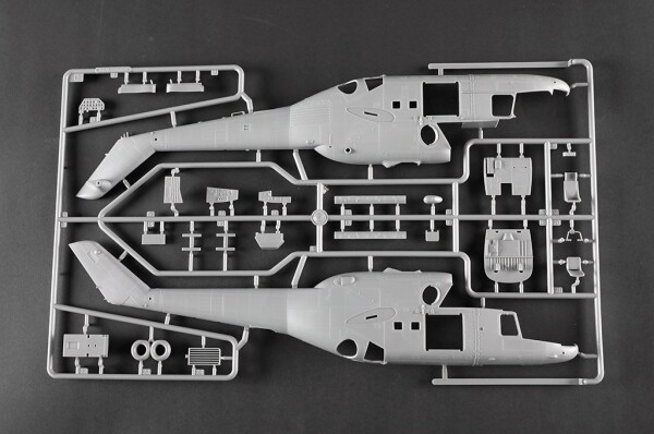 Збірна модель 1/48 Вертоліт Мі-24А Hind-B Trumpeter 05828 детальное изображение Вертолеты 1/48 Вертолеты