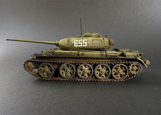 Радянський середній танк Т-44M детальное изображение Бронетехника 1/35 Бронетехника