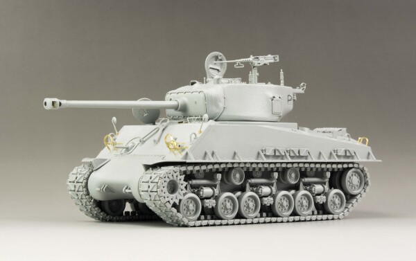 Збірна модель 1/35 Танк M4A3E8 Sherman RFM RM-5028 детальное изображение Бронетехника 1/35 Бронетехника