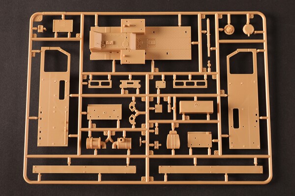 Збірна модель 1/35 Бронеавтомобіль Cougar H A1 4X4 MRAP HobbyBoss 80156 детальное изображение Автомобили 1/35 Автомобили