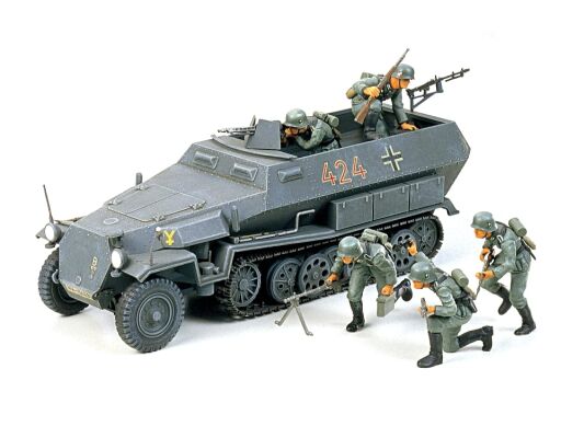 Scale model 1/35 of the HANOMAG SD.KFZ armored personnel carrier. 251/1 Tamiya 35020 детальное изображение Бронетехника 1/35 Бронетехника