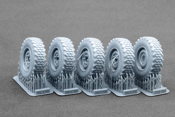 Набір коліс (з деформацією) для Unimog U1300L MPT 80 від Revell ScaleX WM-35046W детальное изображение Колёса Афтермаркет