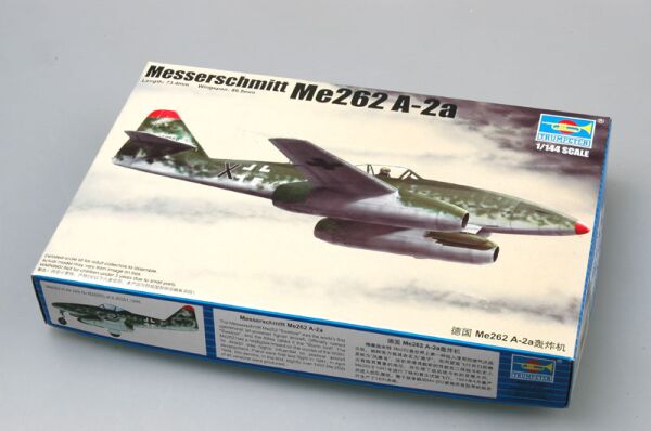 Сборная модель немецкого самолета Messerschmitt Me262 A-2a детальное изображение Самолеты 1/144 Самолеты
