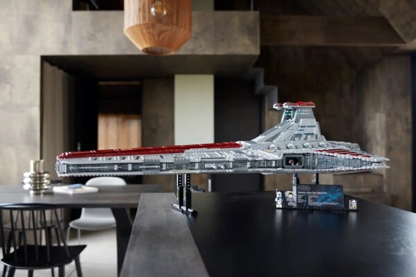 Конструктор LEGO Star Wars Республиканский звездный крейсер класса Венатор 75367 детальное изображение Star Wars Lego