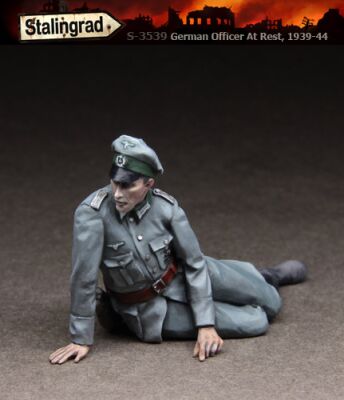 Немецкий офицер на привале, 1939-1944 детальное изображение Фигуры 1/35 Фигуры