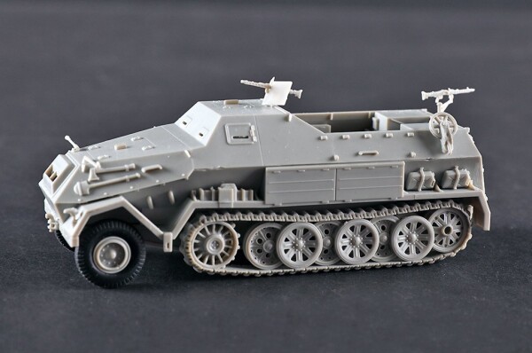 Сборная модель 1/72 Бронированный тягач Sd.Kfz.8 12т Трумпетер 07404 детальное изображение Автомобили 1/72 Автомобили