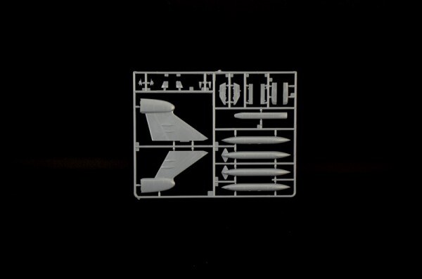 Збірна модель 1/72 літак EF - 111 A Raven Italeri 1235 детальное изображение Самолеты 1/72 Самолеты