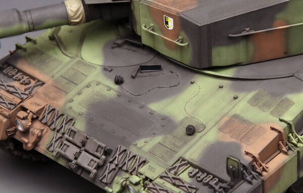 Сборная модель 1/35 Немецкий танк Леопард 2 А4 Менг TS-016 детальное изображение Бронетехника 1/35 Бронетехника