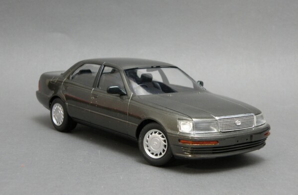 Збірна модель 1/24 Автомобіль Lexus LS 400 Tamiya 24114 детальное изображение Автомобили 1/24 Автомобили