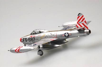 preview Сборная модель американского истребителя F-84E “Thunderjet”