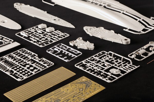 Збірна модель 1/350 Британський лінкор HMS Resolution Trumpeter 05379 детальное изображение Флот 1/350 Флот