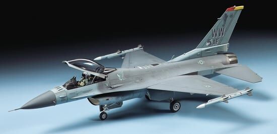 Збірна модель 1/72 Винищувач Lockheed Martin F-16 Fighting Falcon Tamiya 60786 детальное изображение Самолеты 1/72 Самолеты
