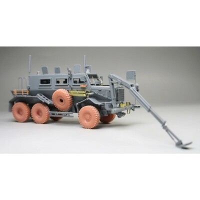 Сборная модель 1/72 Машина для разминирования Буффало MPCV Vespid Models VS720035 детальное изображение Автомобили 1/72 Автомобили