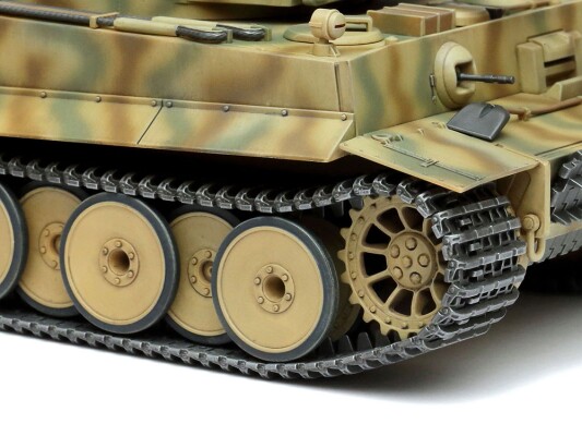 Збірна модель 1/48 Німецький танк Tiger I раннього виробництва Tamiya 32603 детальное изображение Бронетехника 1/48 Бронетехника