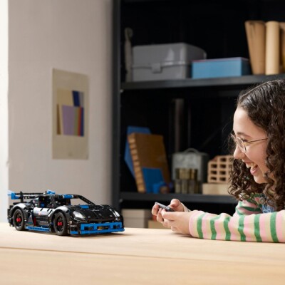 Конструктор LEGO Technic Автомобиль для гонки Porsche GT4 e-Performance 42176 детальное изображение Speed Champions Lego