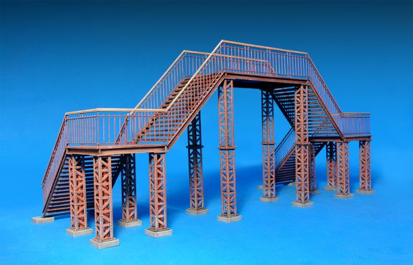 Пешеходный мост детальное изображение Строения 1/35 Диорамы