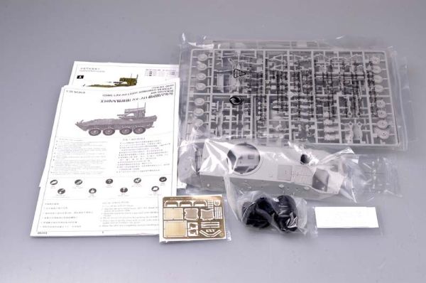 Збірна модель 1/35 Американська ЗРГК LAV-AD Trumpeter 00393 детальное изображение Зенитно ракетный комплекс Военная техника