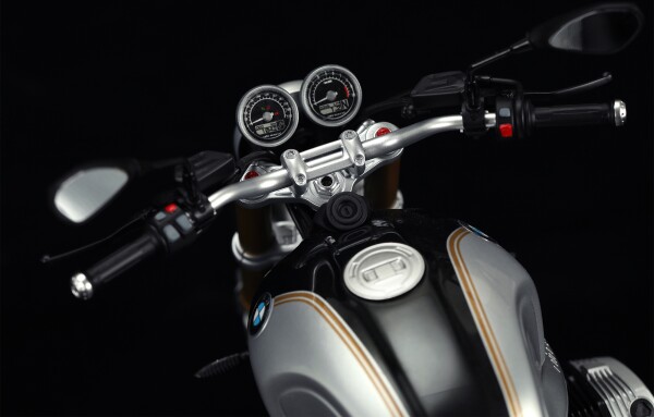 Збірна модель 1/9 Мотоцикл BMW R nineT Meng MT-003 детальное изображение Мотоциклы Гражданская техника