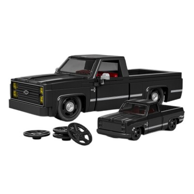 Коллекционная машинка-конструктор Hot Wheels Brick Shop Speed Chevy 83 Silverado JKG42 детальное изображение Hot Wheels 