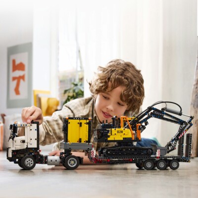 Конструктор LEGO Вантажівка Volvo FMX та Електричний екскаватор EC230 42175 детальное изображение Technic Lego