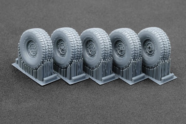 Набор колес универсальный (с деформацией) для HMMWV MT 24-bolt ScaleX WM 35003S детальное изображение Колёса Афтермаркет