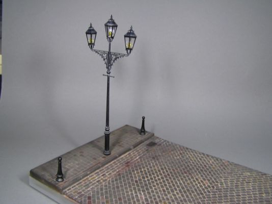 Уличные  фонарные  столбы  с уличными часами детальное изображение Аксессуары 1/35 Диорамы