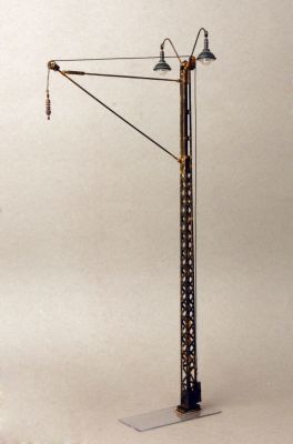 Железнодорожные электроопоры с фонарями детальное изображение Аксессуары 1/35 Диорамы