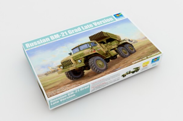 Збірна модель 1/35 РСЗВ BM-21 Grad (пізня версія) Trumpeter 01014 детальное изображение Реактивная система залпового огня Военная техника