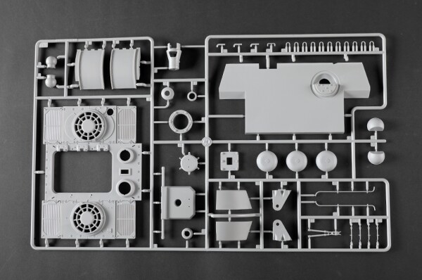 Збірна модель 1/16 Танк Pz.Kpfw.VI Sd.Kfz.182 Тигр II (вежа Henschel зі 105-мм гарматою) Trumpeter 00949 детальное изображение Бронетехника 1/16 Бронетехника