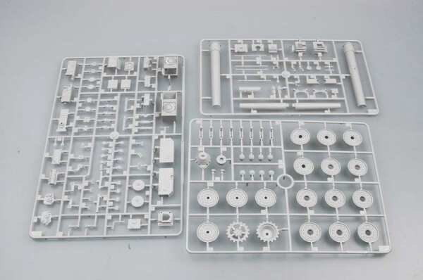 Scale model 1/35 German self-propelled gun Tiger Grille 21/210mm Mortar Trumpeter 01540 детальное изображение Бронетехника 1/35 Бронетехника