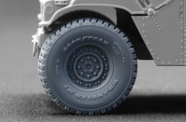 Набор колес универсальный для HMMWV MT 24-bolt ScaleX WM 35003 детальное изображение Колёса Афтермаркет