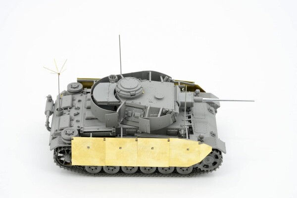 Збірна модель 1/35 Німецький танк Pz.Bef.Wg.III Ausf.K з екранами (2 до 1) Border Model BT-048 детальное изображение Бронетехника 1/35 Бронетехника