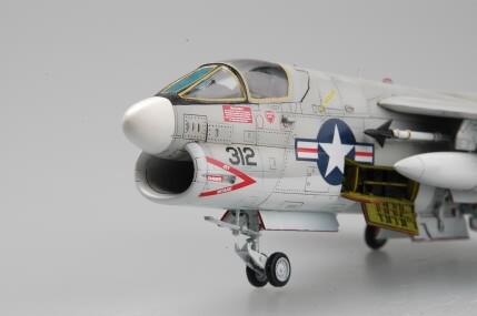 Збірна модель 1/72 Літак A-7 Corsair II HobbyBoss 87201 детальное изображение Самолеты 1/72 Самолеты