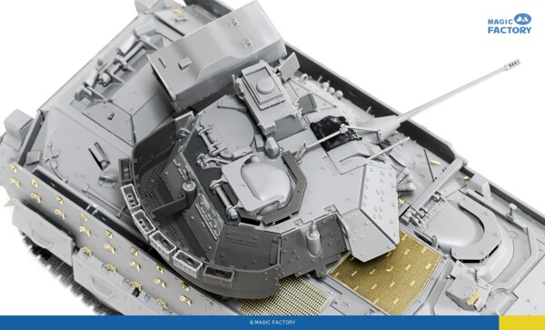 preview Сборная модель 1/35 БМП M2A2 Bradley ODS-SA на вооружении Украины (47-я механизированная бригада)