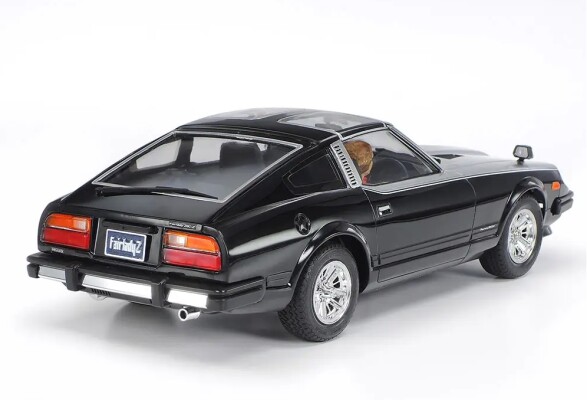 Scale model 1/24 Nissan Fairlady 280Z with T-shaped roof Tamiya 24015 детальное изображение Автомобили 1/24 Автомобили