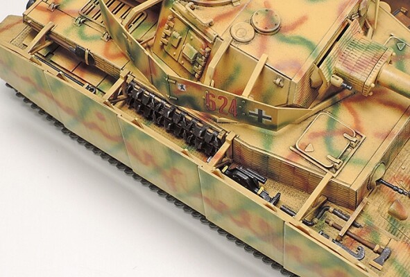 Збірна модель 1/48 Танк Panzerkampfwagen IV Ausf.H (пізнє виробництво) Tamiya 32584 детальное изображение Бронетехника 1/48 Бронетехника