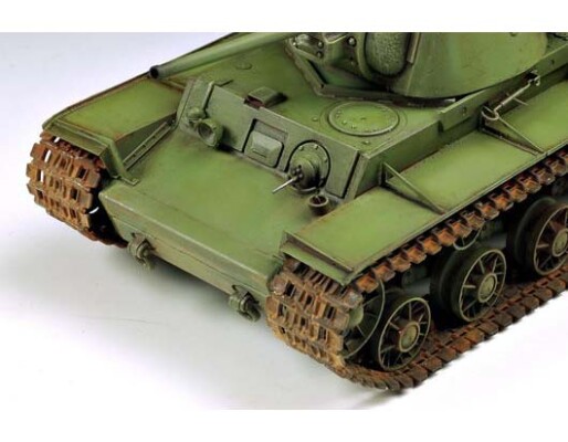 Сборная модель 1/35 Советский танк КВ-1 образца 1942 с легкой литой башней Трумпетер 00360 детальное изображение Бронетехника 1/35 Бронетехника